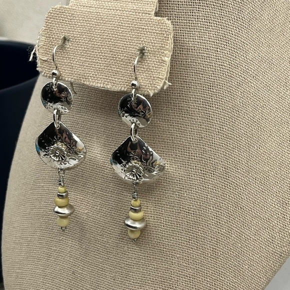 90's Vintage Sterling Silver Dangle Earrings with Floral Sunburst Design - Picture 7 of 15